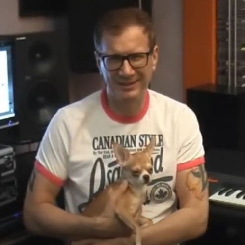 Файл:Андрей Ковалёв с собакой.png